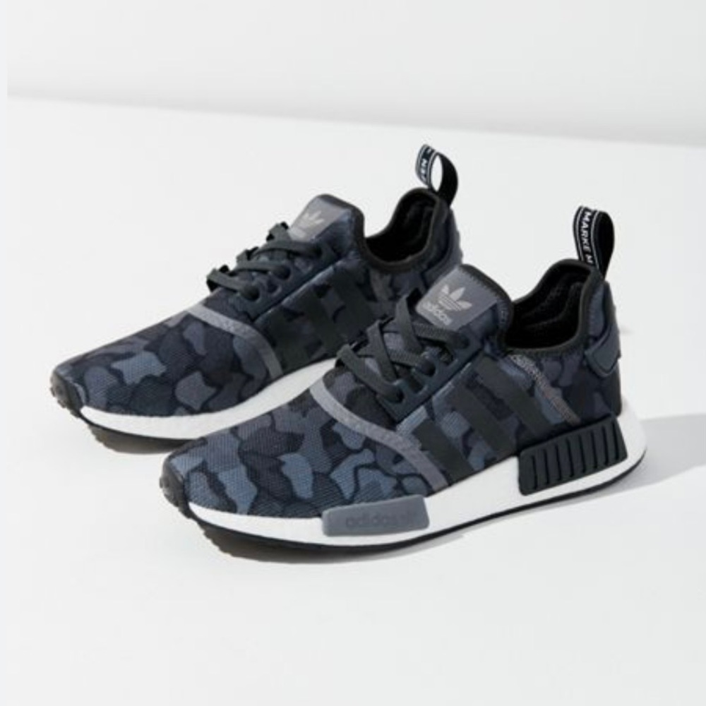 Adidas NMD_R1 Sneaker Shoe - Picture 2 of 7